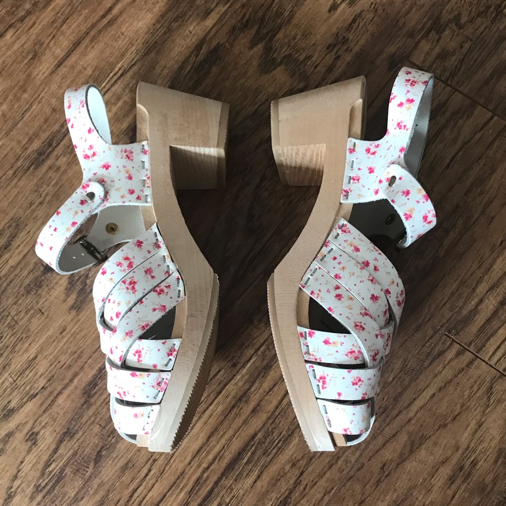 Cloudberry Clogs - image 2